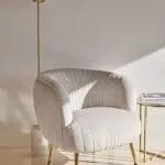 كرسي معيشة ديمير, من مودرن هاوس, يتميز بتصميم عصري, ومواد عالية الجودة