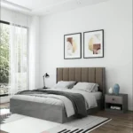 سرير مخملي باللون البني