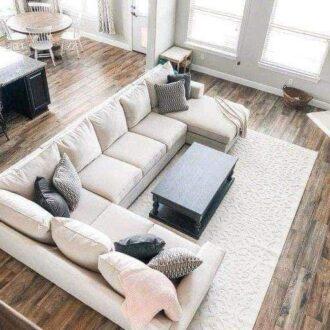 كنب زاوية حرف يو جيلي، تصميم مميز، راحة مثالية، ألوان ناعمة.