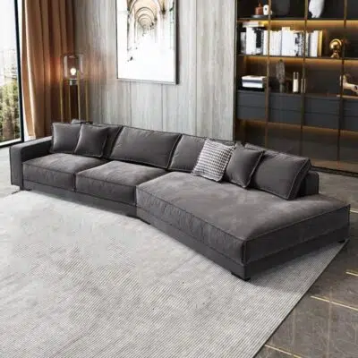 كنب بالوان فاخرة، خامة فاخرة، شكل عصري، راحة ممتازة.