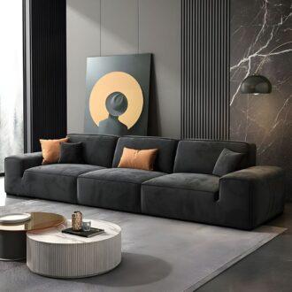 كنب مودرن باللون الأسود، تصميم أنيق، خامة متينة، لمسة فاخرة.