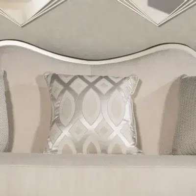 طقم كنب فيكتوريا + طاولة بتصميم ملكي فاخر