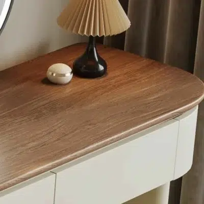 طاولة مكياج